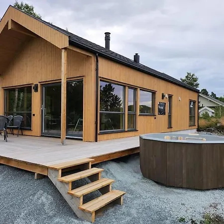 Feriehus Nyoppfort Med Badestamp *