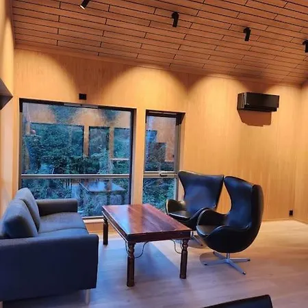 度假居 Nyoppfort Med Mulighet Til A Leie Badestamp 莱旺厄尔